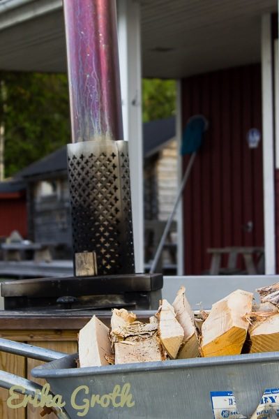 Förutom bastubad fanns även vedeldade badtunnor. De lockade inte heller mig särskilt mycket efter en varm dag, men andra verkade uppskatta dem desto mer.